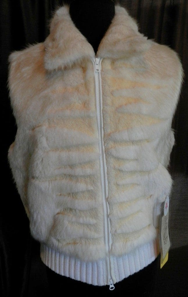 Oyster Bleached Beaver with Sheared Grooving Zip Vest1